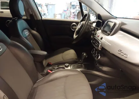 2016 Fiat 500X Lounge из США, поврежденный, VIN ZFBCFYDT0GP332060